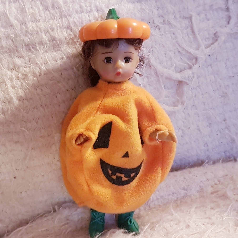 2003 Madame Alexander Jack-O-Lantern Doll Pumpkin McDonald's Toy #5